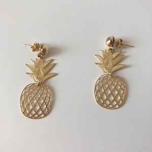 Gold Pineapple Hang Earrings